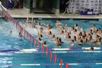 Women's swim team